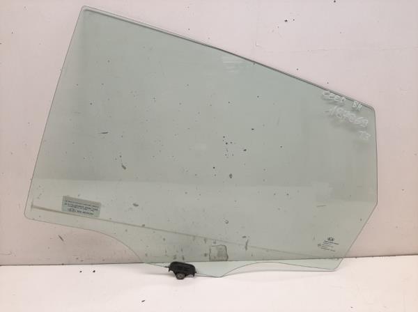 Kia Ceed bal h�ts� ajt� �veg lej�r�  foto