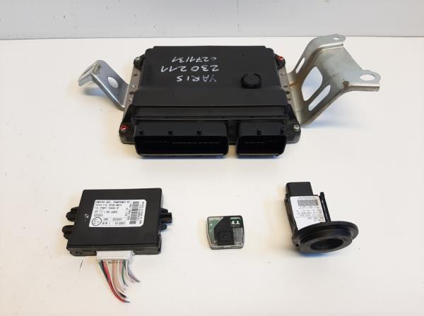 Toyota Yaris motorvez�rl� (896610D400) foto