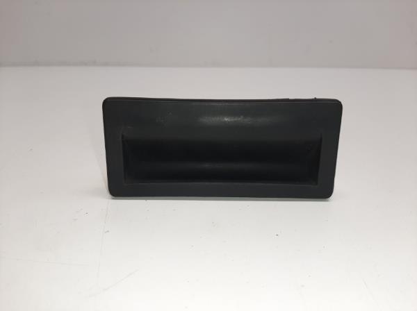 Audi A3 csomagt�rajt� kilincs (5N0827566T) foto