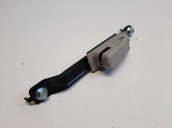 Nissan Note els� biztons�gi�v magass�g�ll�t�  foto