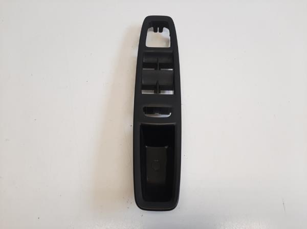 Renault Zoe bal els� ablakemel�kapcsol�keret (809518207R) foto