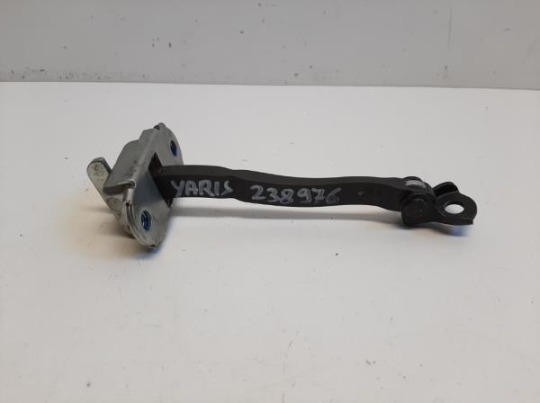 Toyota Yaris h�ts� ajt� hat�rol�  foto