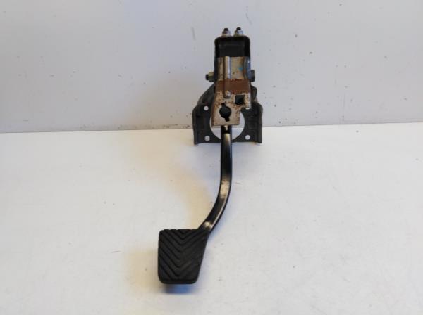 Hyundai I 40 f�kped�l (328003X100) foto