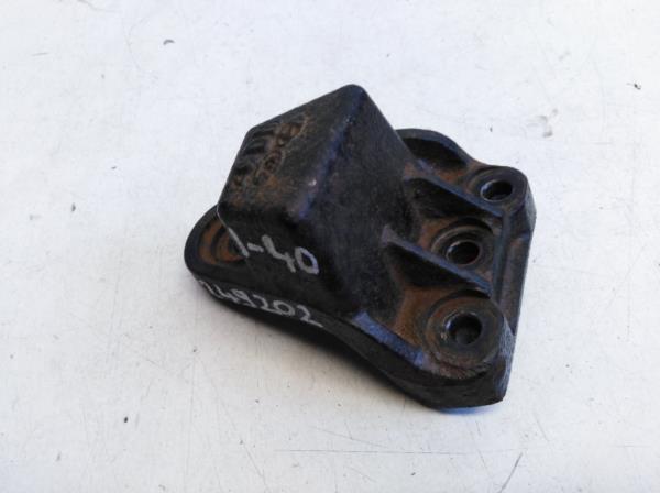 Hyundai I 40 jobb els� motortart�bak  foto