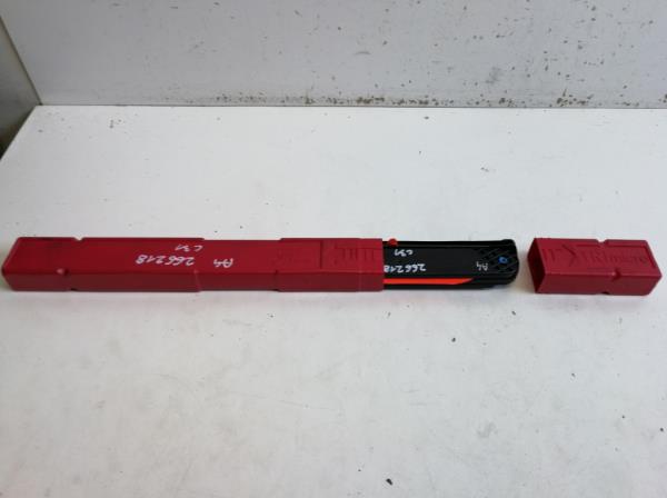 Audi A4 elakad�sjelz� h�romsz�g (8K0860251) foto