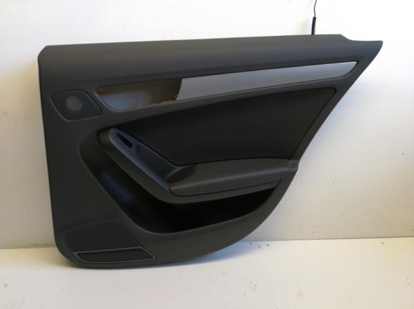 Audi A4 jobb h�ts� ajt�k�rpit  foto