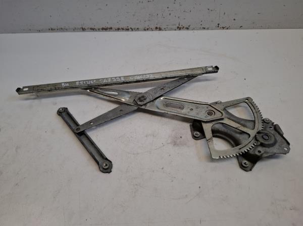 Toyota Prius Plus bal h�ts� Ablakemel� szerkezet elektromos  foto