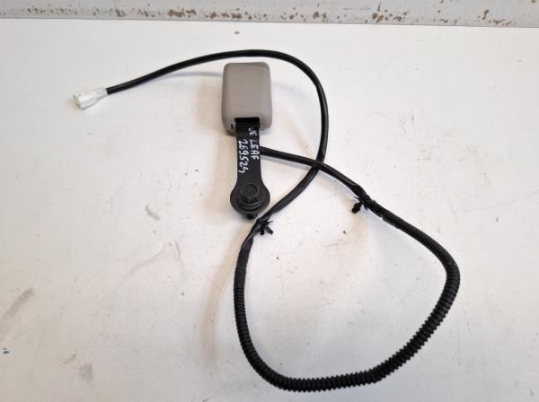 Nissan Leaf jobb els� biztons�gi �v csat  foto