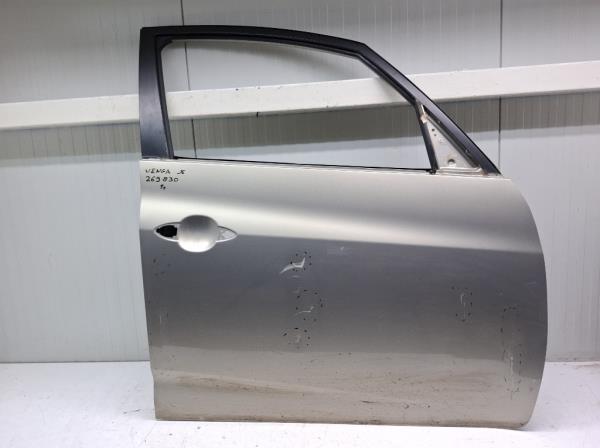 Kia Venga jobb els� ajt�  foto