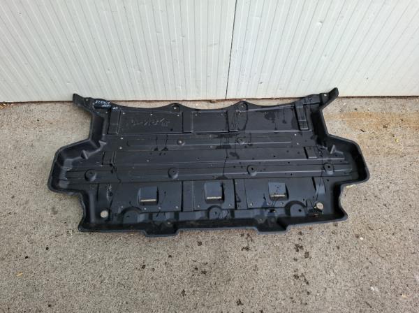 Nissan Leaf h�ts� fen�klemezt�lca (748N35SN0A) foto