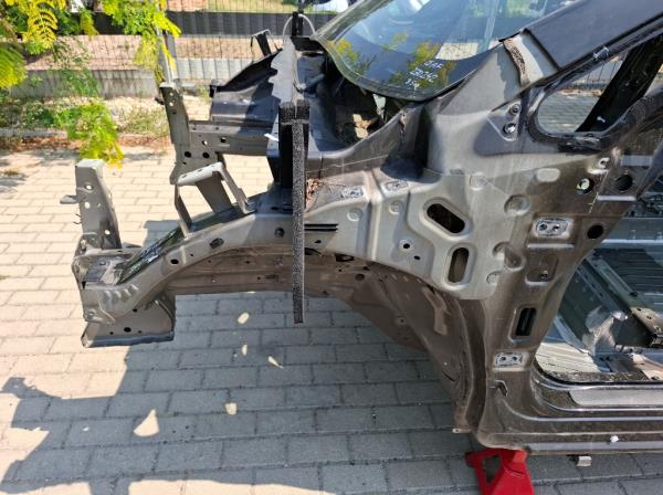 Nissan Leaf bal els� negyed  foto