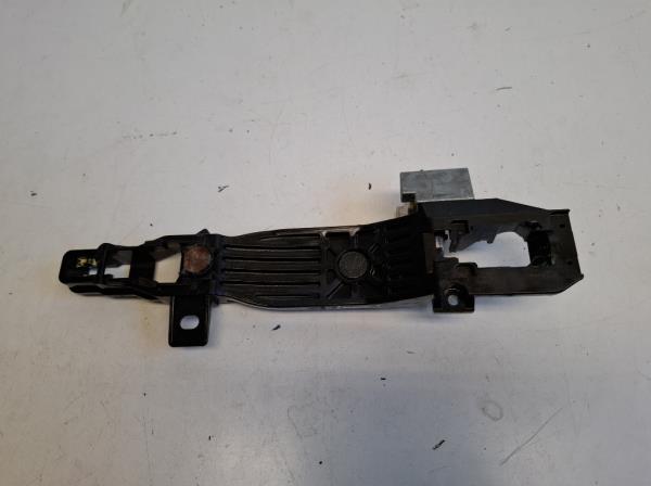 Mazda 2 bal els� kilincsf�szek  foto