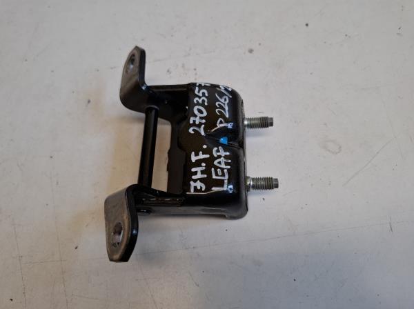 Nissan Leaf jobb h�ts� fels� ajt� zsan�r  foto