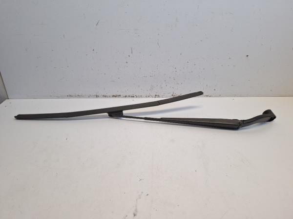 Nissan Leaf bal els� ablakt�rl� kar  foto