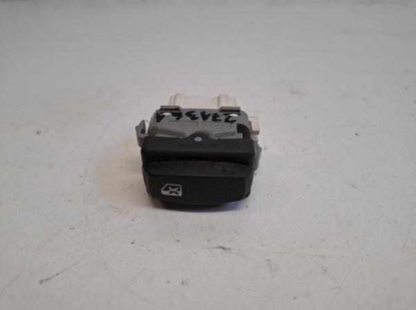 Dacia duster ablakemel� gyerekz�r  foto