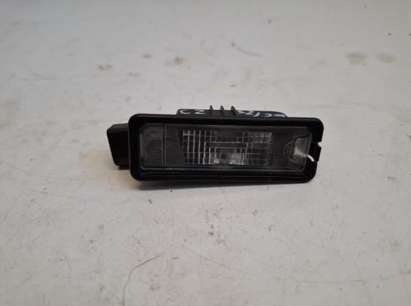 VW Golf VII rendsz�m megvil�g�t�  foto