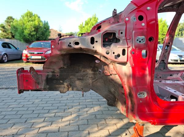 Mazda 2 bal els� negyed  foto