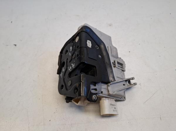 Audi A4 bal els� ajt�z�r (8E1837015AA) foto