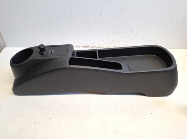 Mazda 2 kard�nbox (DF7164421) foto