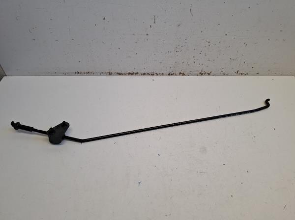 Nissan Leaf motorh�ztet� kit�maszt�  foto