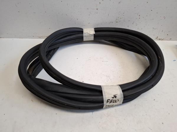 Fiat 500 jobb els� ajt� k�dergumi  foto