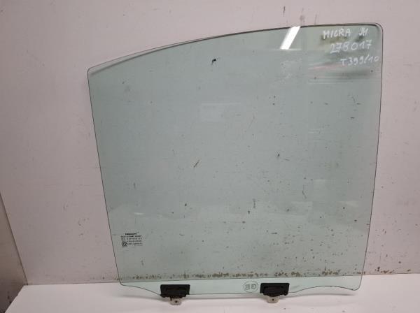 Nissan Micra jobb h�ts� ajt� �veg lej�r�  foto