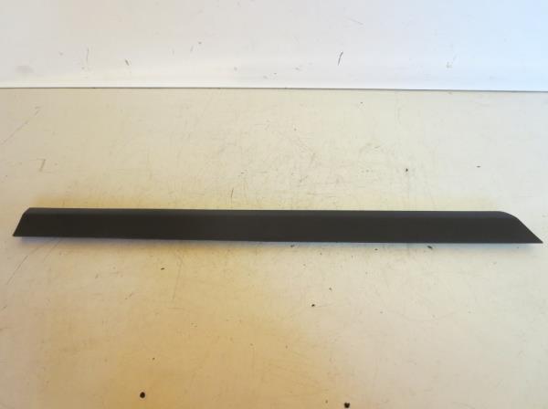 VW Passat VII jobb h�ts� als� ajt� d�szl�c (3C0854950) foto