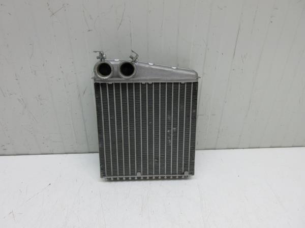 Nissan Micra f�t�sradi�tor vizes (666359R) foto